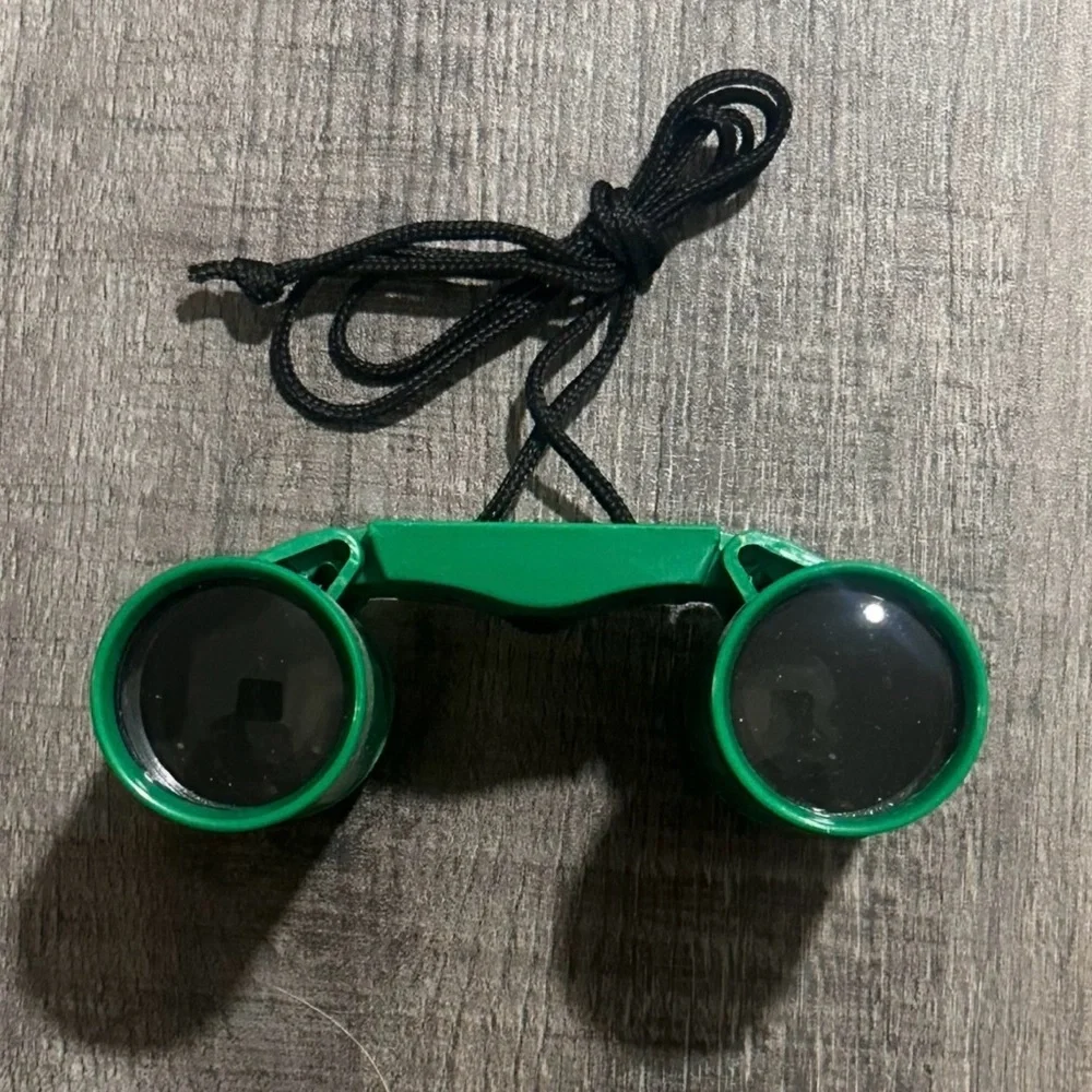 💞 New Toy Green Binoculars with Black Strap